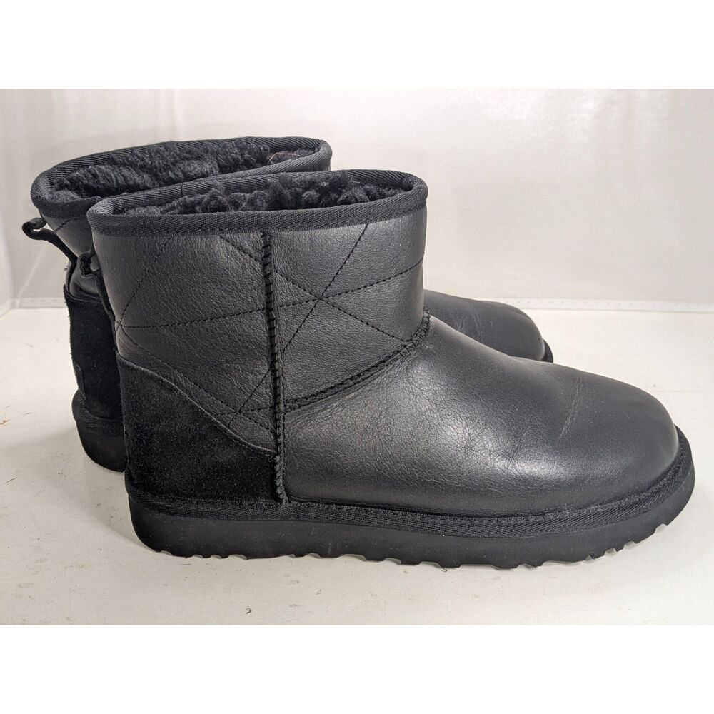 UGG Women's Black Quilted Leather Short Boots Size 9 / EUR 40